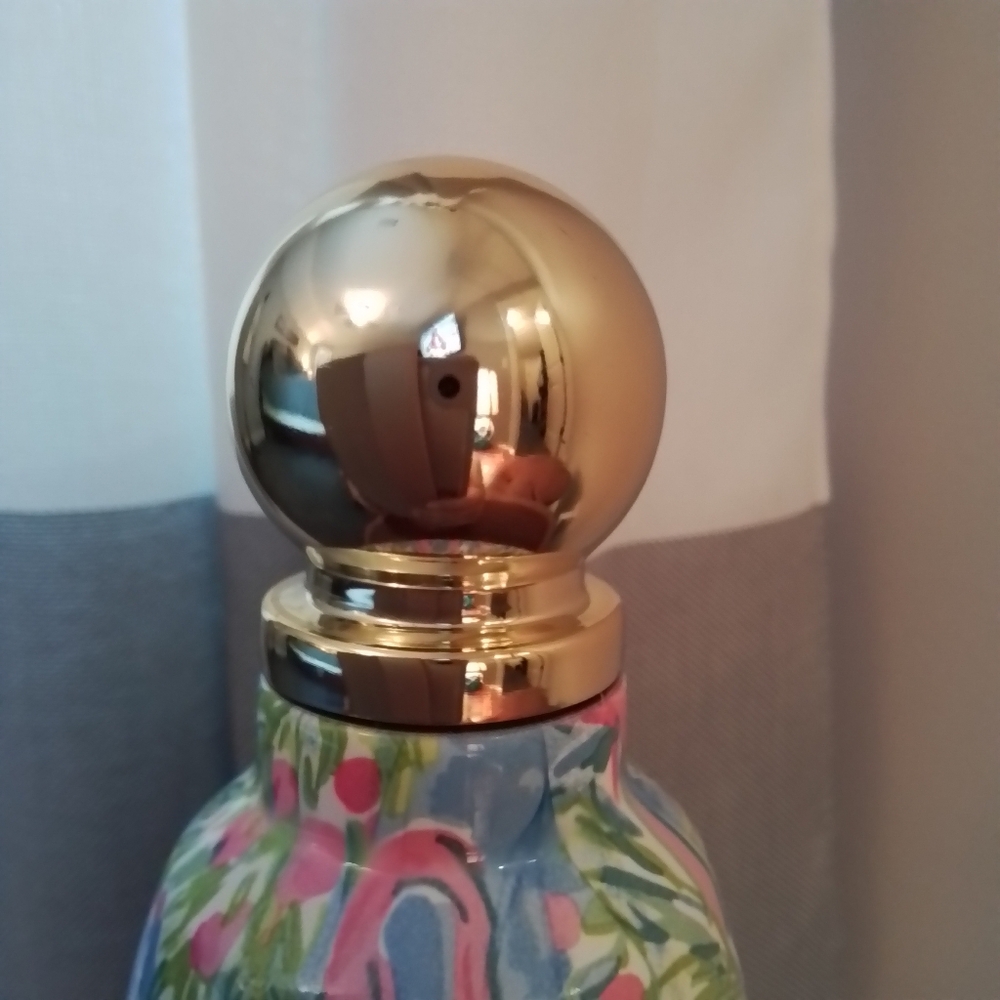 Lilly Pulitzer Squeeze The Day Water Bottle In Floridita Flamingo Print - Picture 3 of 11